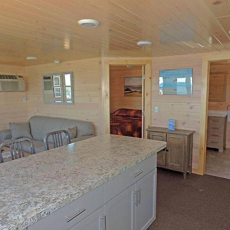Angel Rock Waterfront Cottages Cape Vincent Bagian luar foto