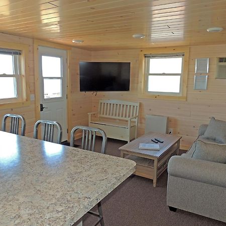 Angel Rock Waterfront Cottages Cape Vincent Bagian luar foto