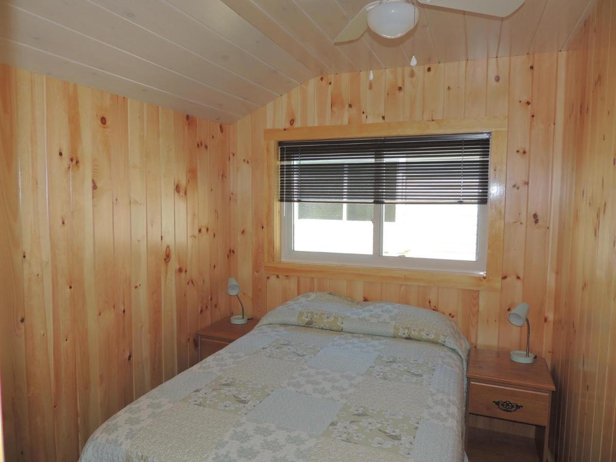 Angel Rock Waterfront Cottages Cape Vincent Bagian luar foto