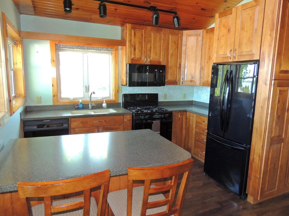 Angel Rock Waterfront Cottages Cape Vincent Bagian luar foto